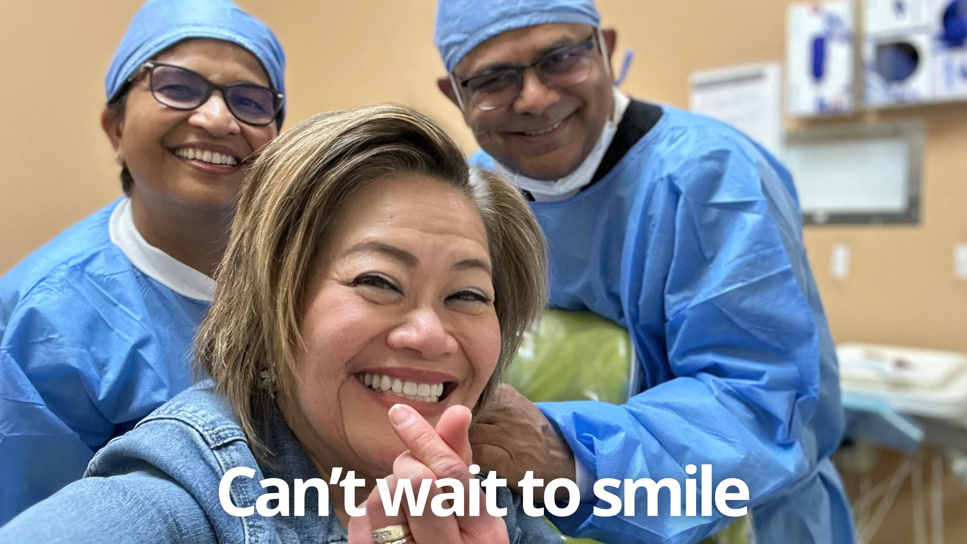 Patient consulting with implant Experts at Center for Implant Dentistry