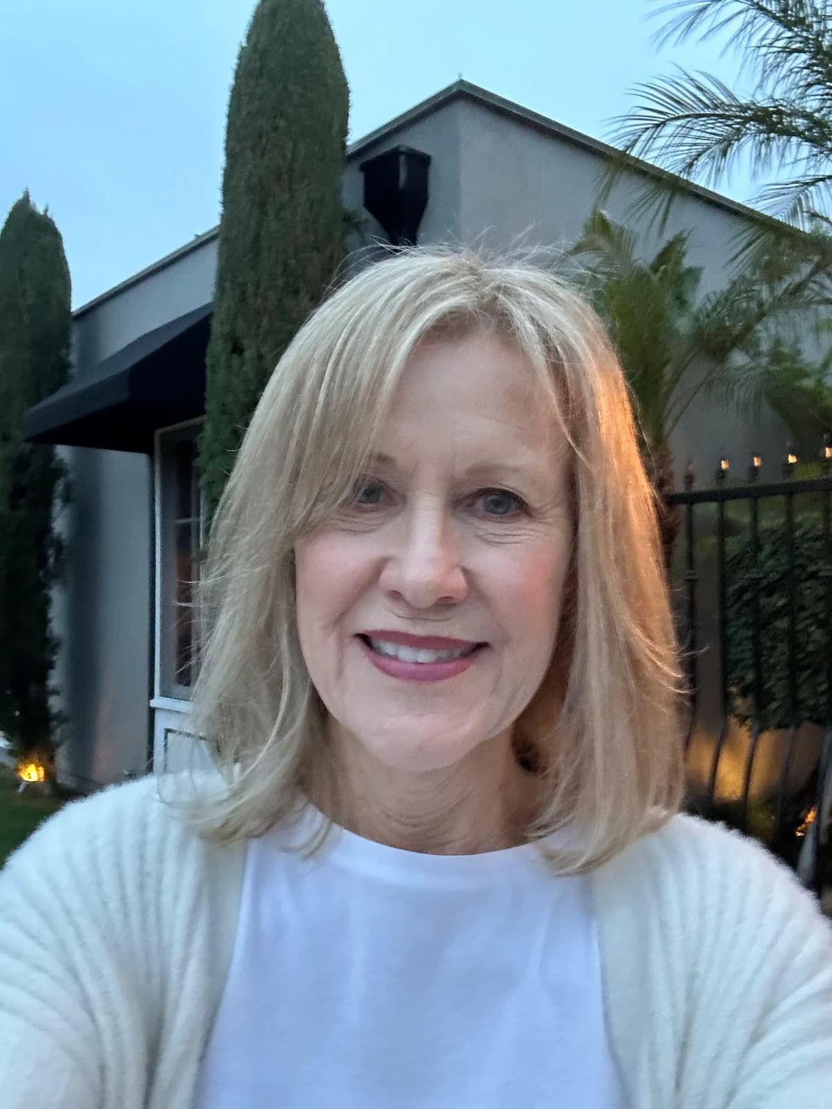Candidate for All-on-8 Robust: If you desire permanent, fixed teeth that look, feel, and function like your natural teeth